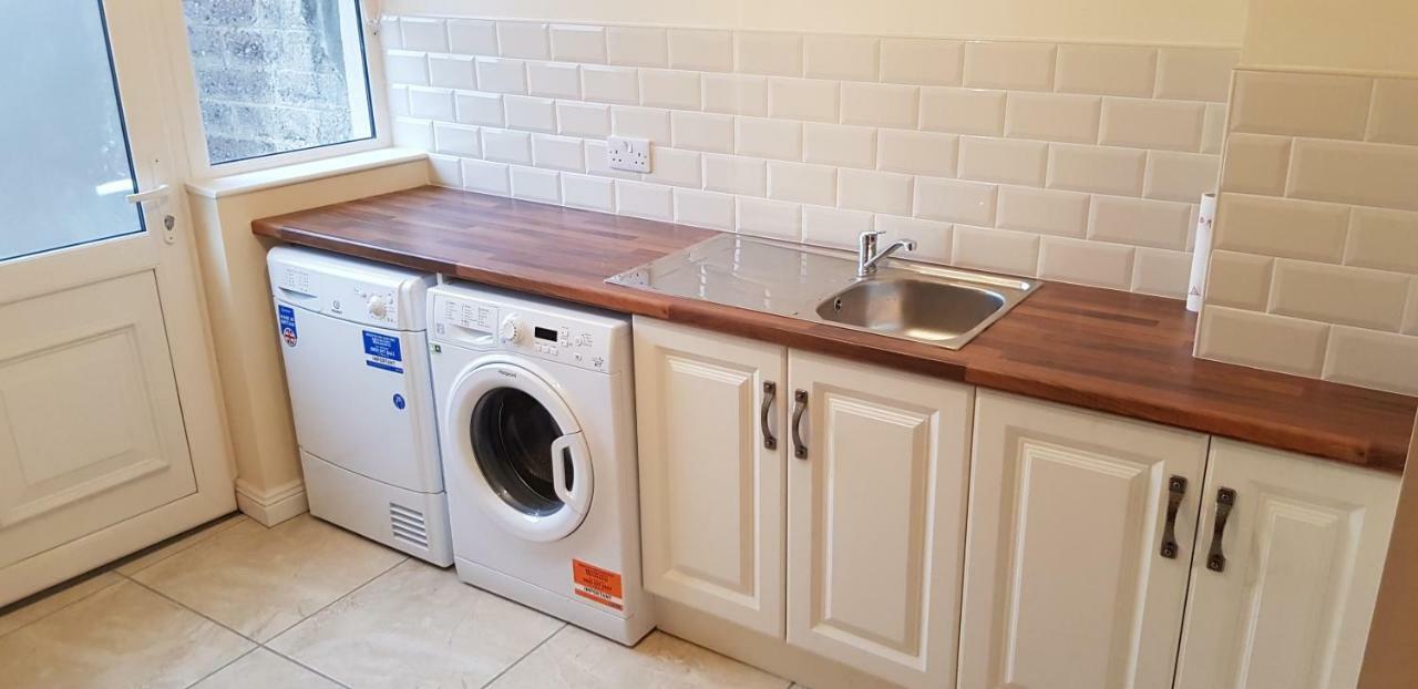 3 Bedroom Newly Furnished Cork City Exteriör bild